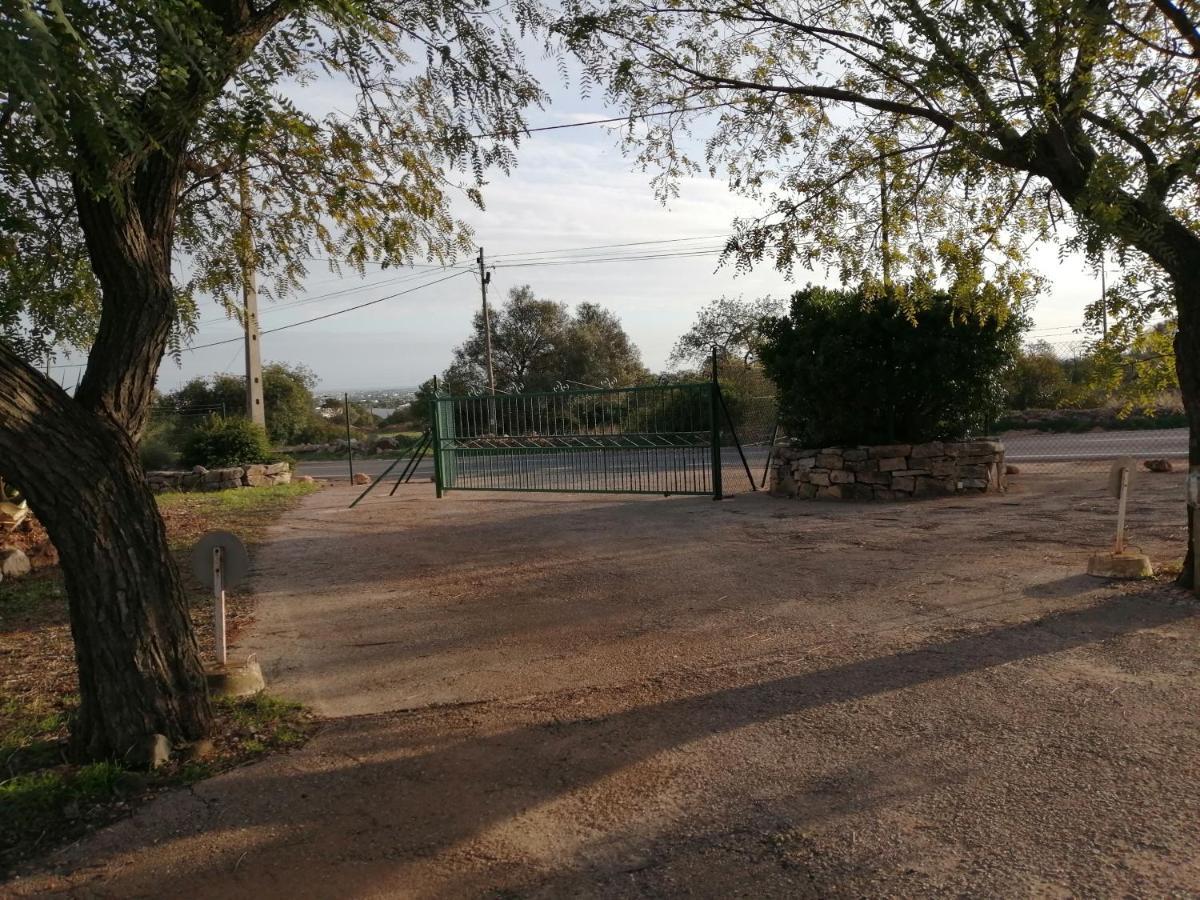 Duas Casas De Ferias Medronhal Faro Em 520 - 2 Exteriör bild